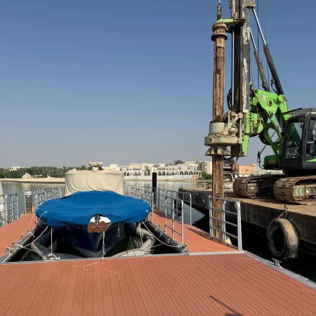 Commercial diver supporting marine pipeline installation works